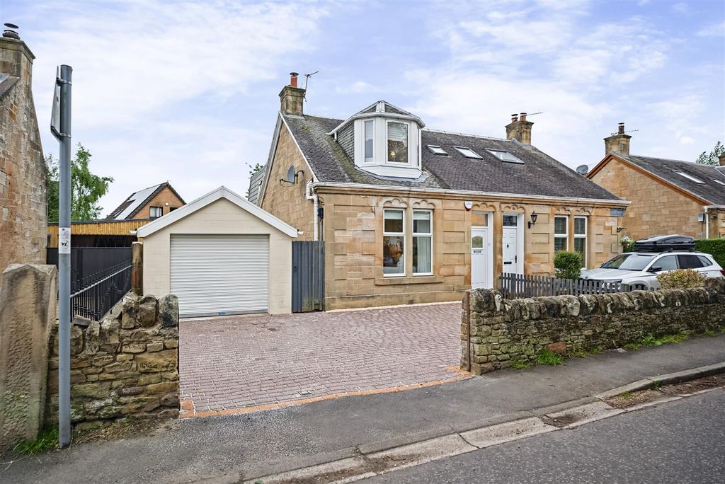 Property photo 1 of 27 Vicars Road-1.Jpg