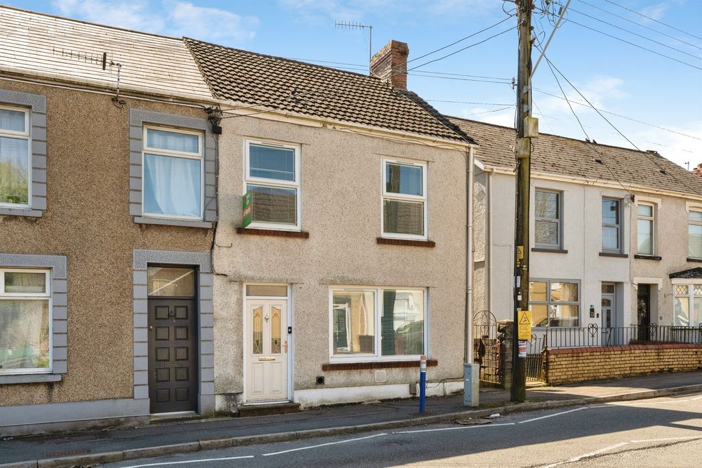 Property photo 2 of 15