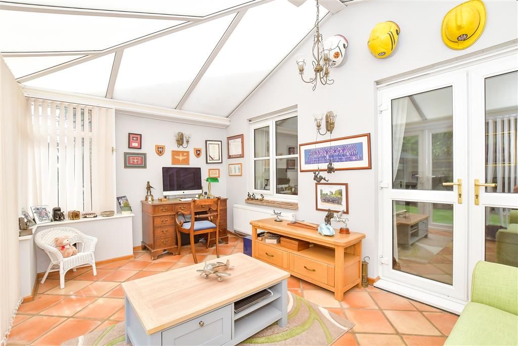 Property photo 3 of 13 Conservatory