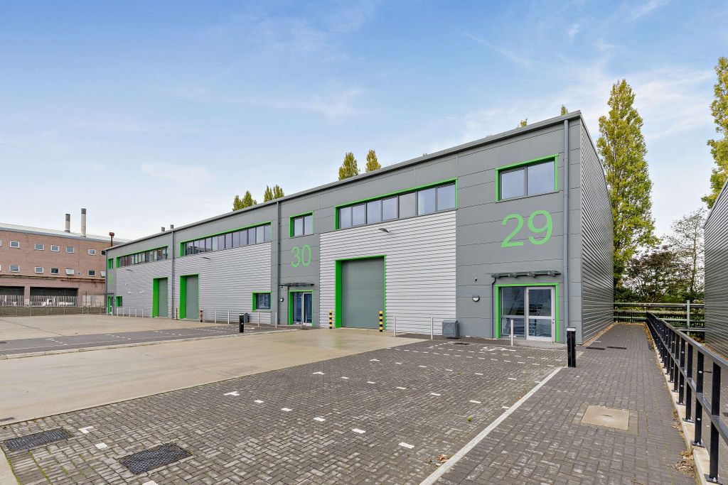 Property photo 1 of 11