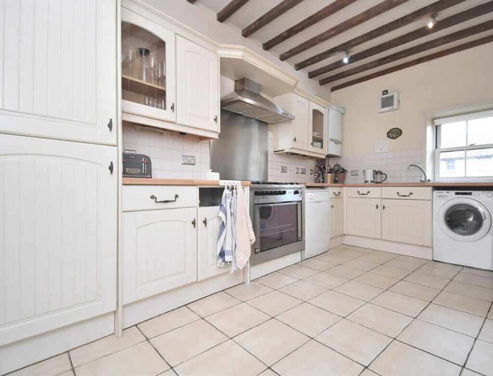 Property photo 3 of 23