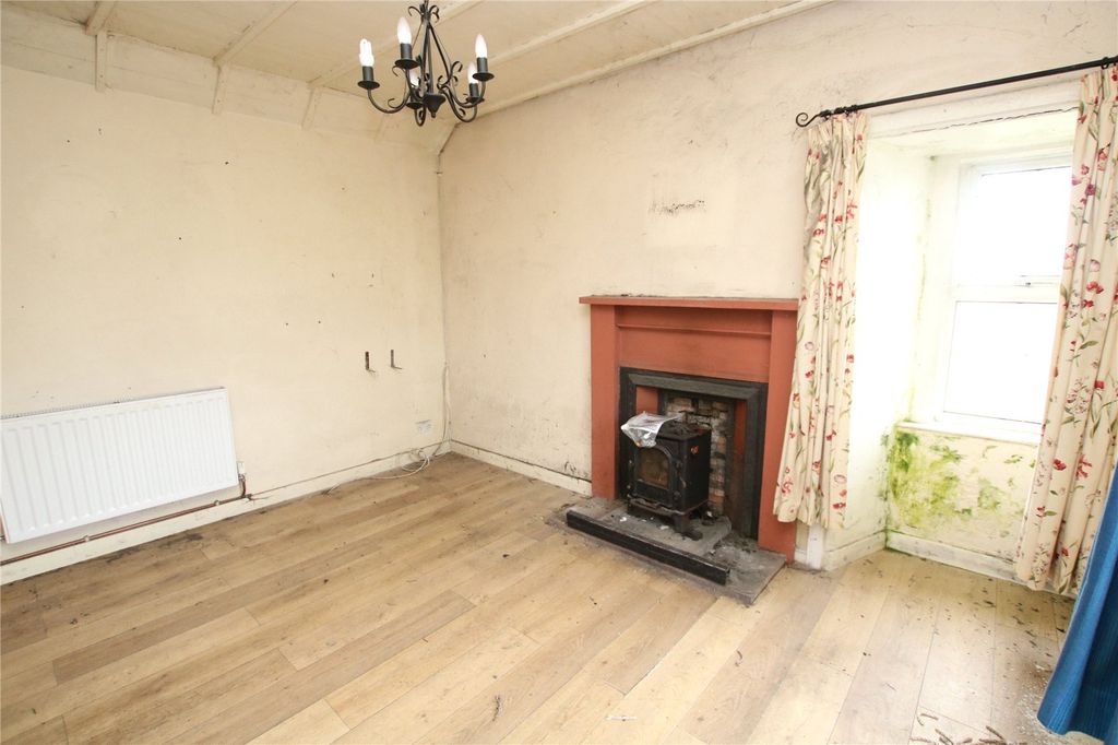 Property photo 2 of 16 Living Room