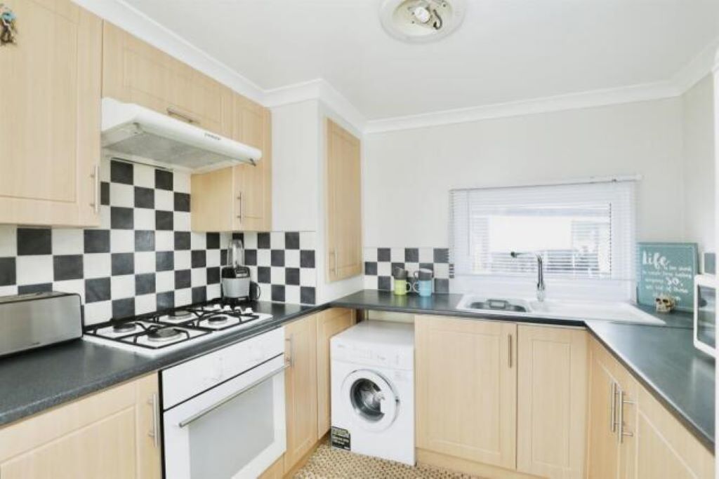 Property photo 3 of 12