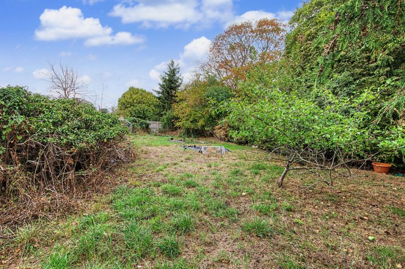 Property photo 3 of 16 Garden