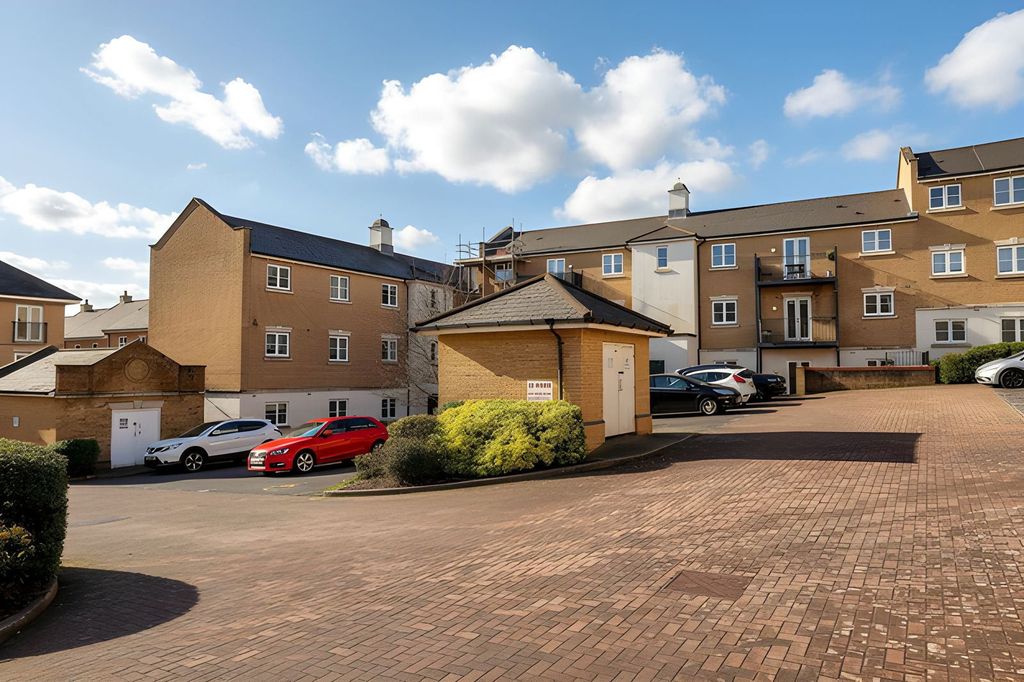 Property photo 2 of 20