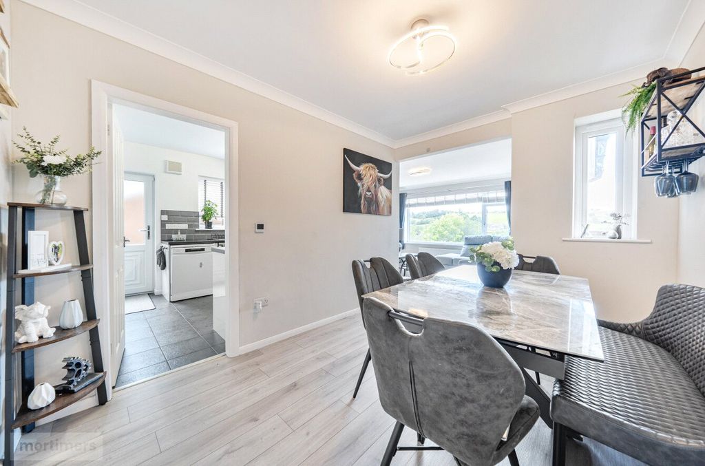 Property photo 2 of 19 Dining Room
