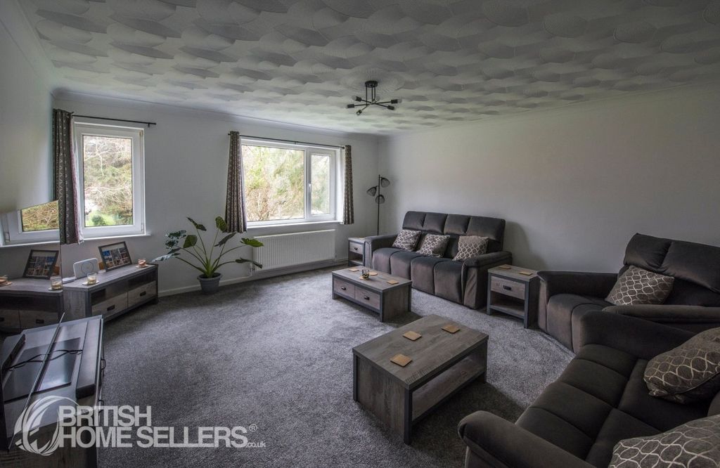 Property photo 3 of 6 Picture No. 08