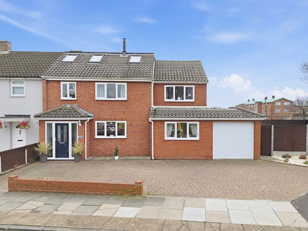 Property photo 1 of 29