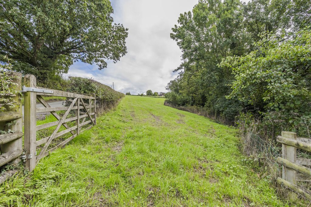Property photo 1 of 15 Plot2.-3