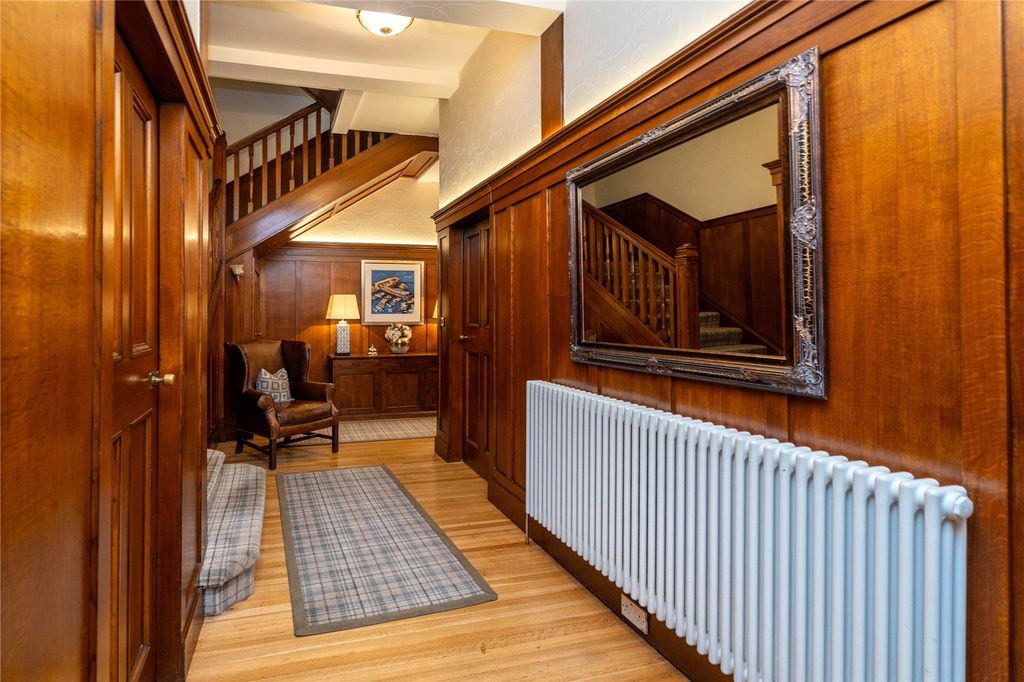 Property photo 2 of 36 Entryway