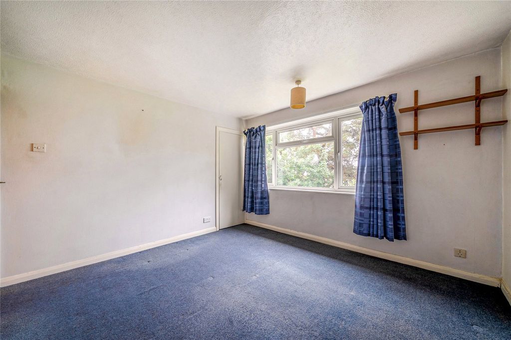 Property photo 3 of 16 Picture No. 12