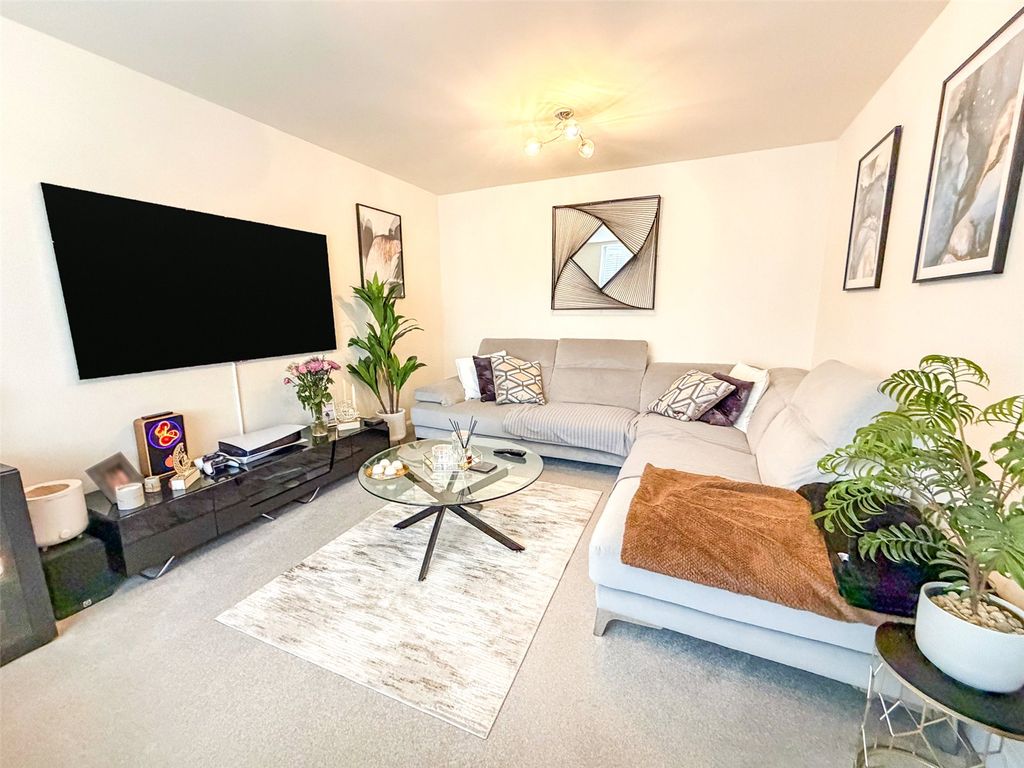 Property photo 2 of 17 Picture No. 06