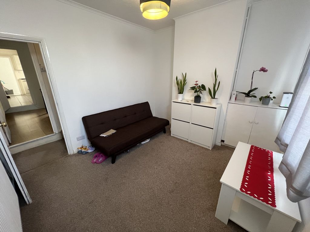Property photo 1 of 9 2 Bedroom Terraced For Rent