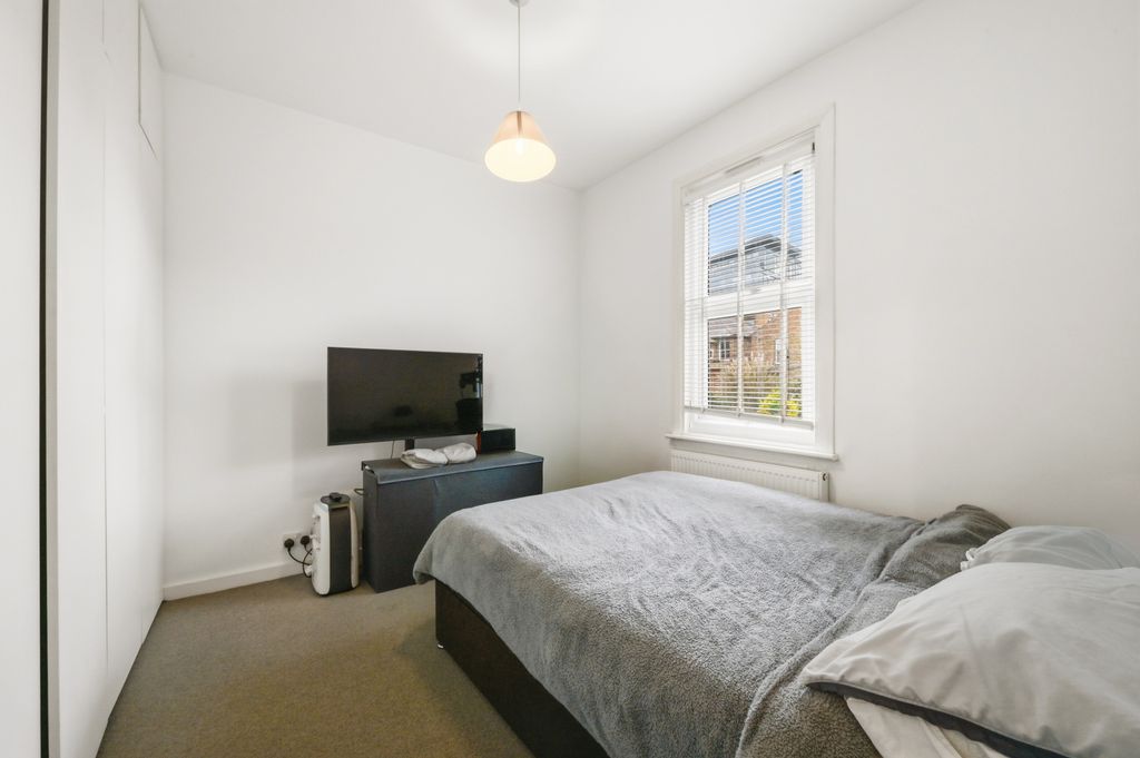 Property photo 3 of 8 Picture No. 22