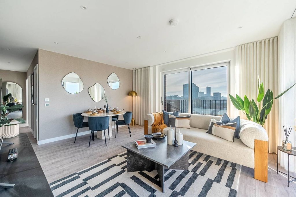 Property photo 3 of 22