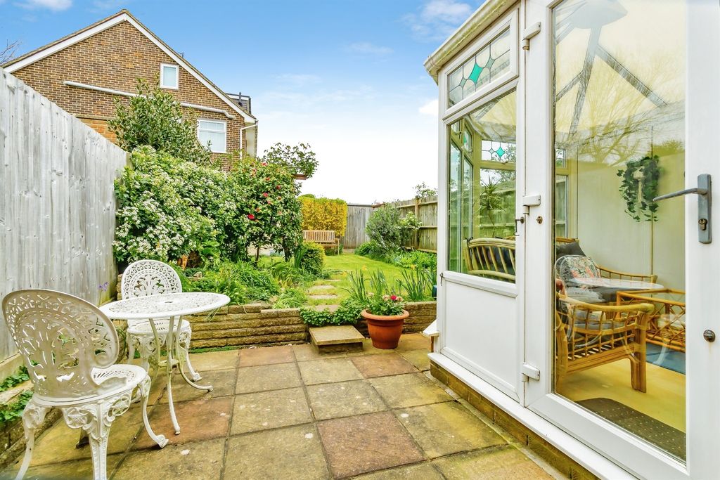 Property photo 2 of 18