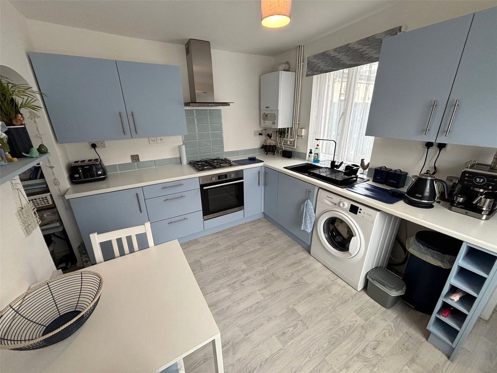 Property photo 3 of 10 Picture No. 05