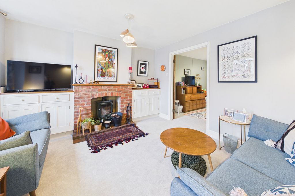 Property photo 3 of 34