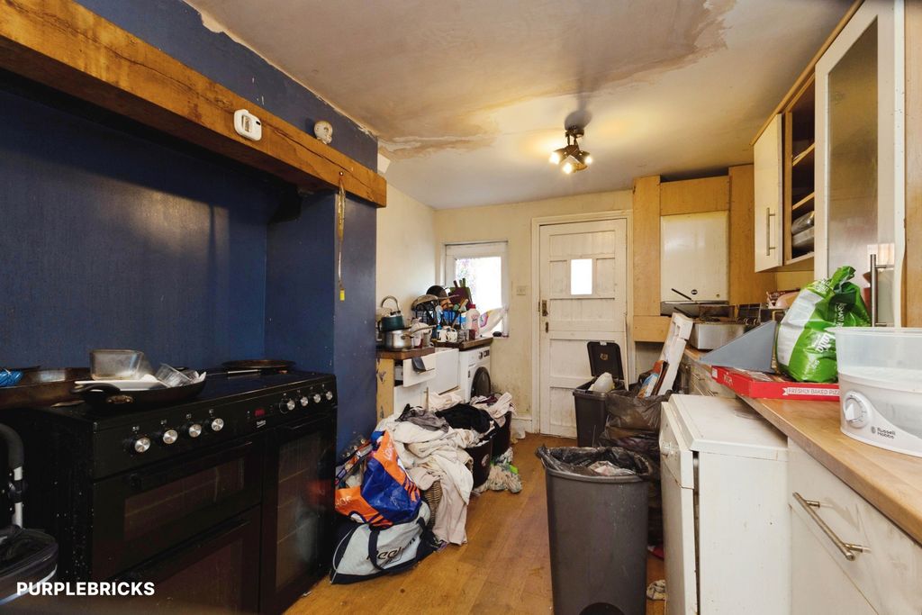Property photo 2 of 5