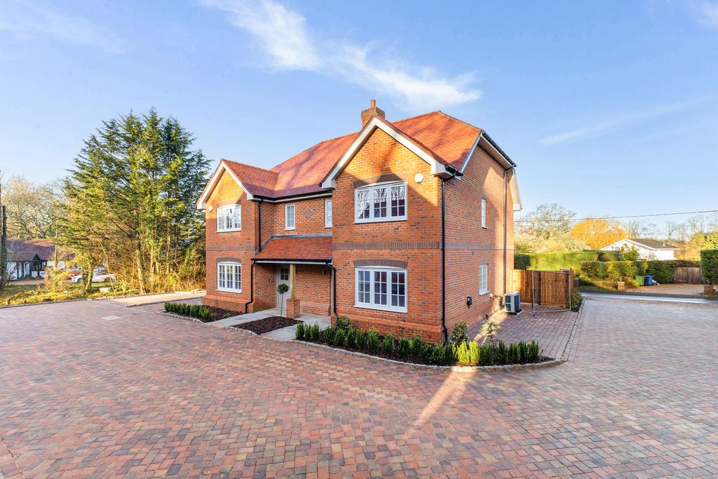 Property photo 1 of 18