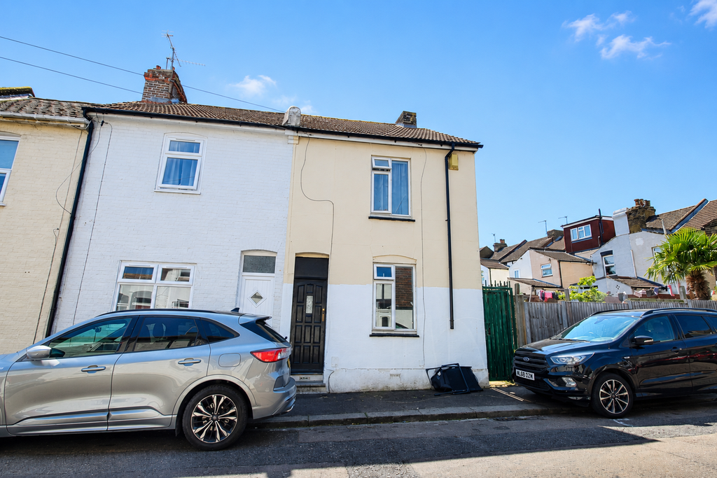Property photo 1 of 5