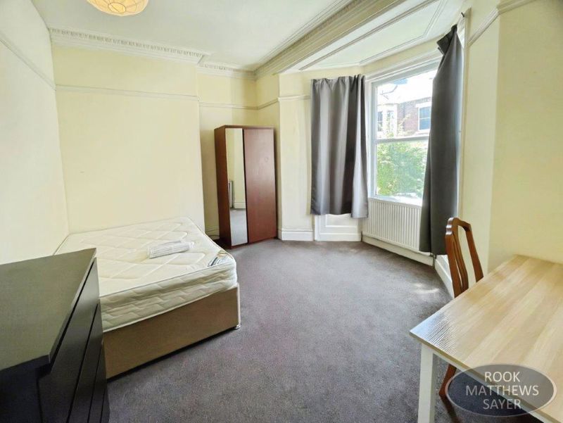 Property photo 2 of 8 Photo 9