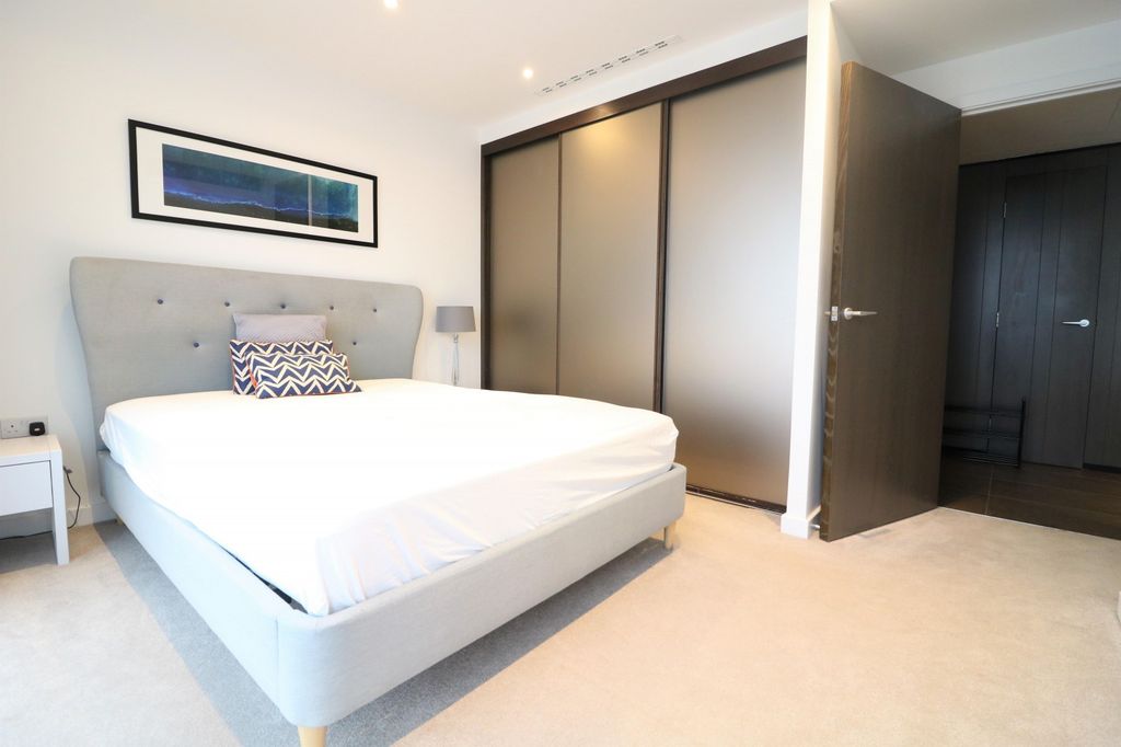 Property photo 3 of 11 Bedroom