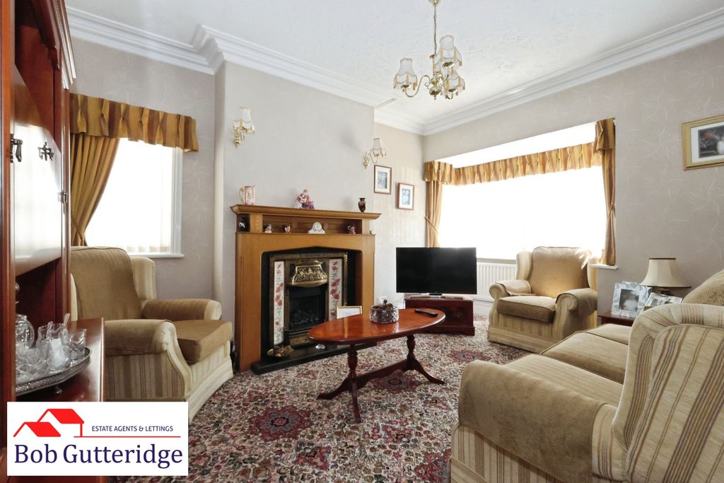 Property photo 2 of 27 Sitting Room
