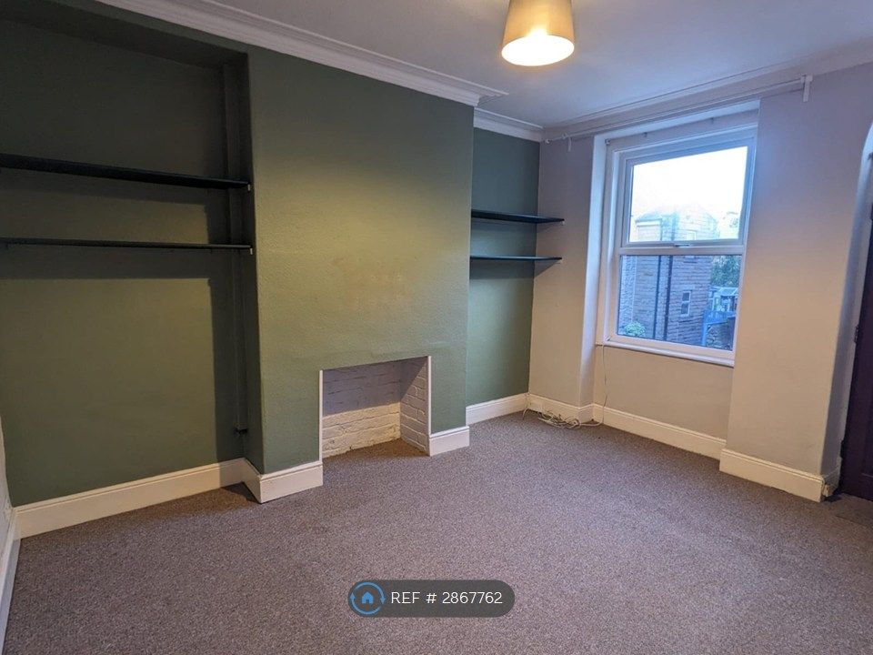 Property photo 2 of 7 Lounge