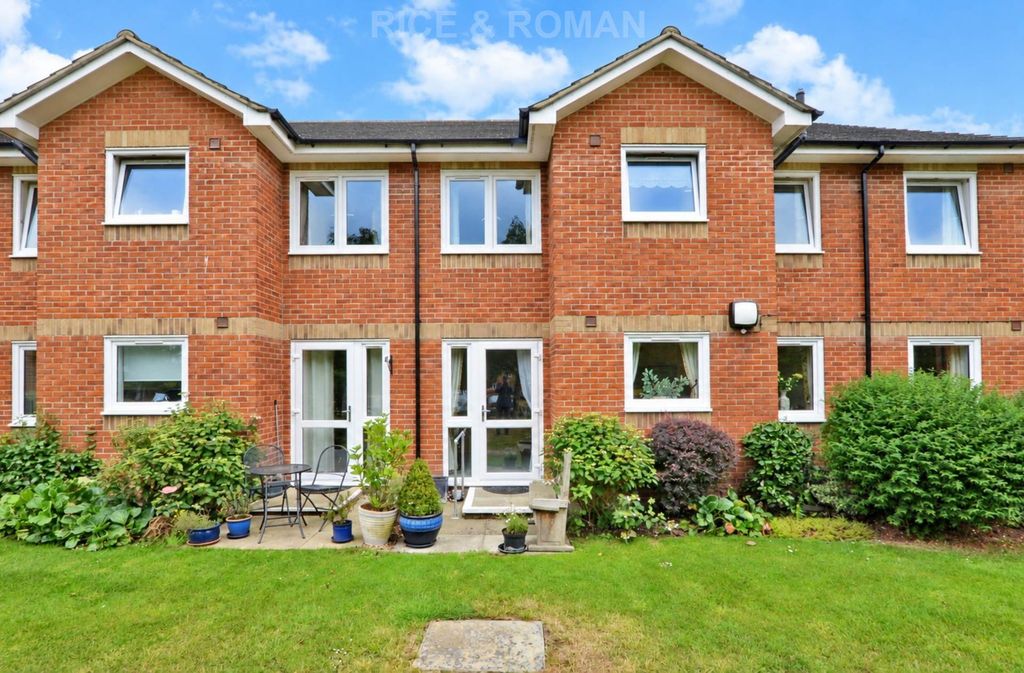 Property photo 1 of 16