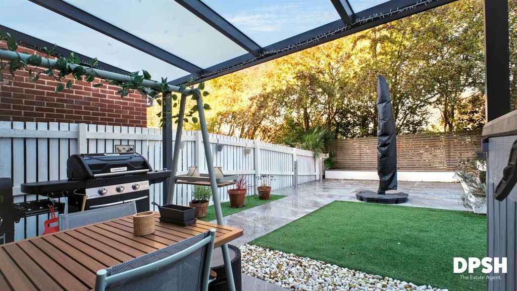 Property photo 1 of 38