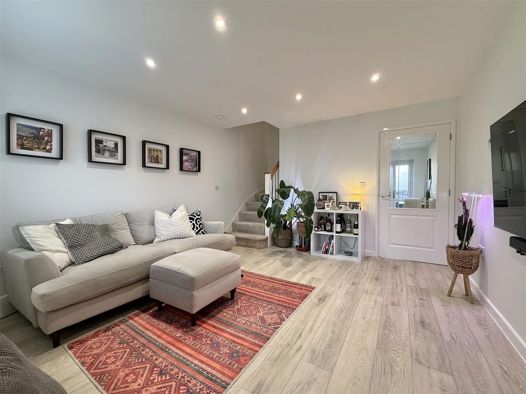 Property photo 2 of 15 Living_Room.Jpg