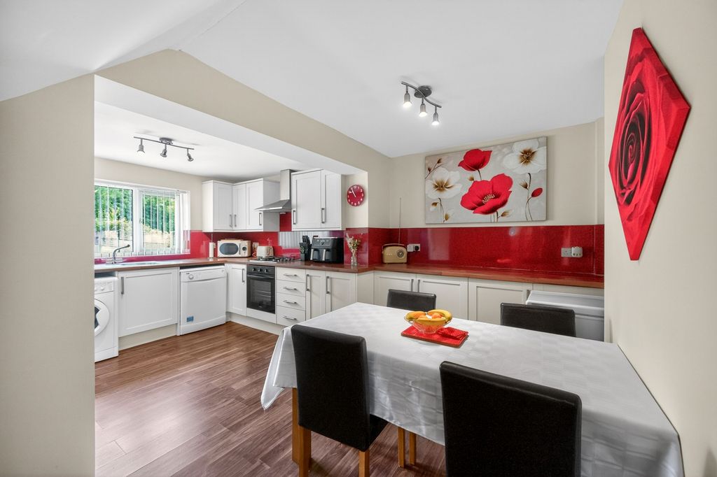 Property photo 2 of 15 Kitchen/Diner