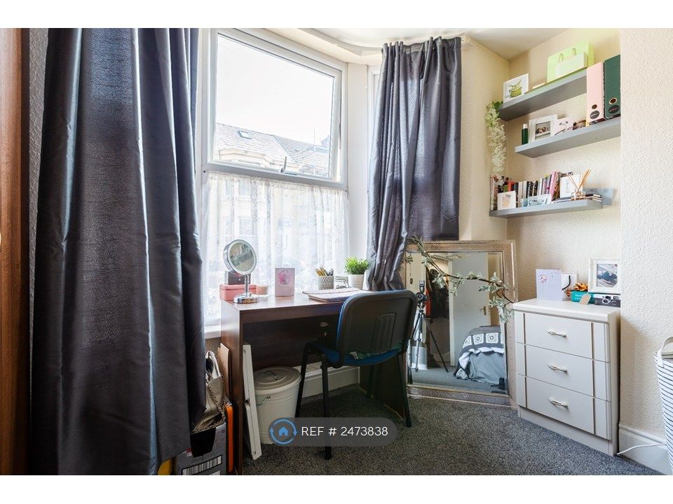 Property photo 3 of 13
