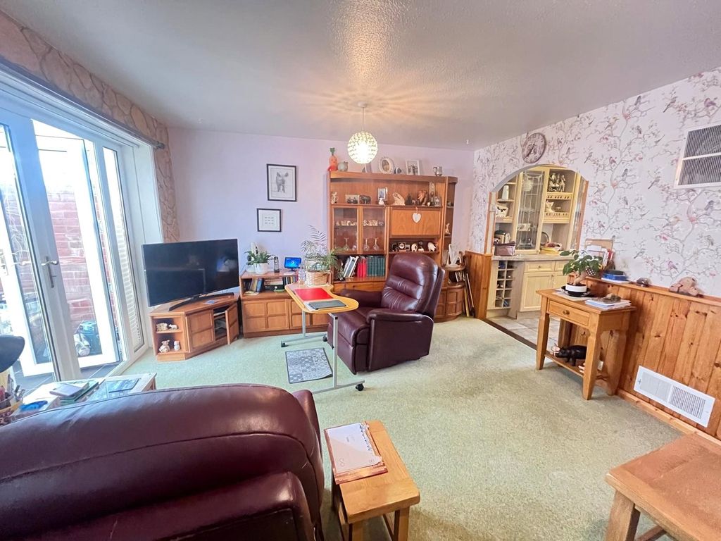 Property photo 2 of 29 Picture No. 32