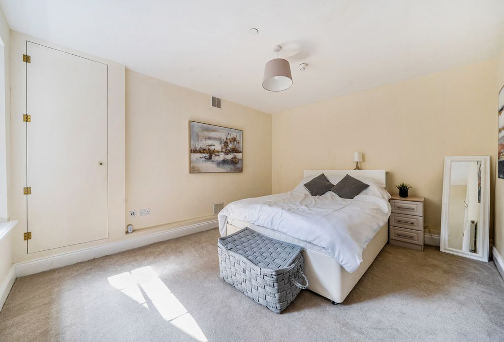 Property photo 3 of 18 1482354-4-6A3Bb35...