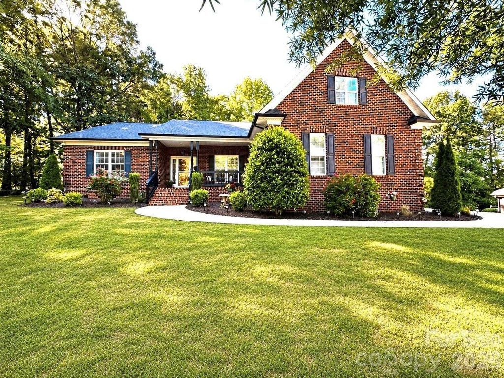 Property photo 1 of 26