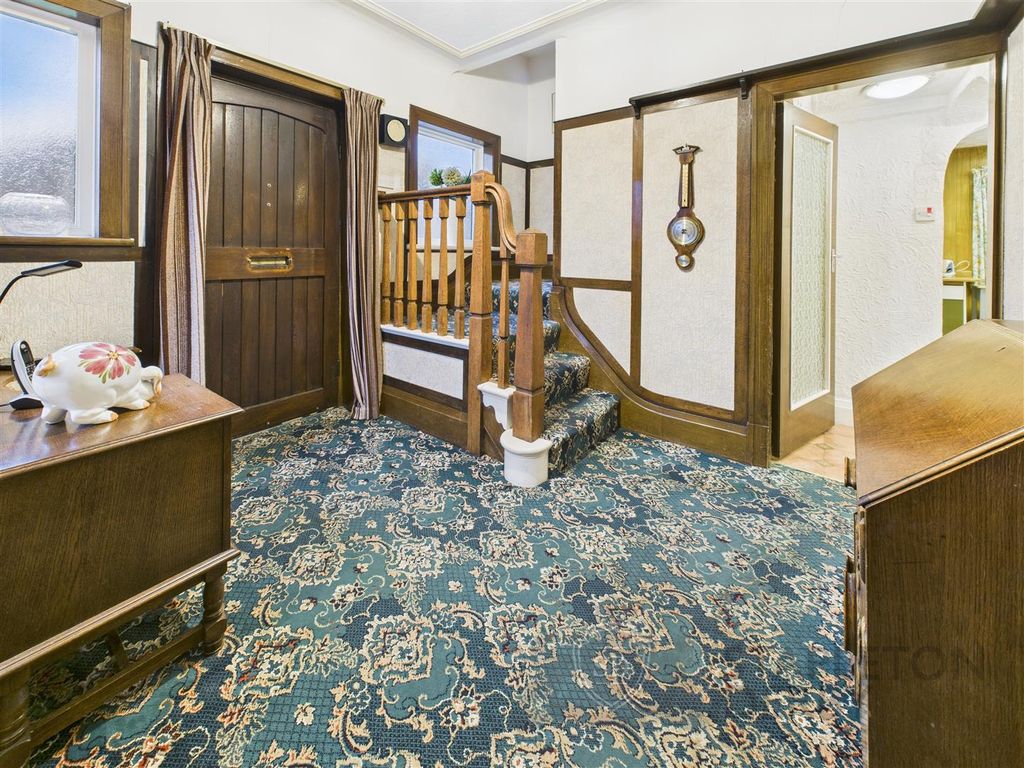 Property photo 2 of 32 Cam04709G0-Pr0302-Still017.Jpg