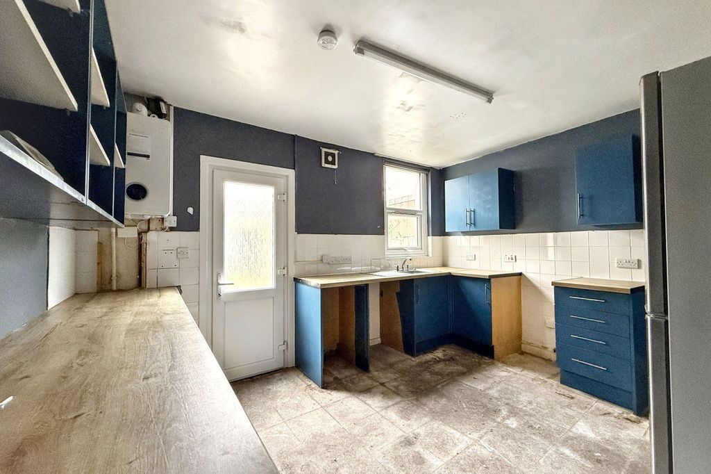 Property photo 3 of 8