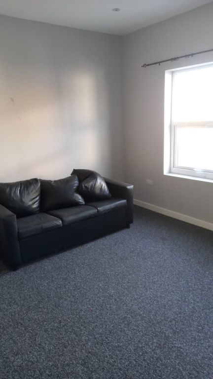 Property photo 1 of 8 1 Bedroom Flat To Rent On Featherstone Road, Southall Ub2