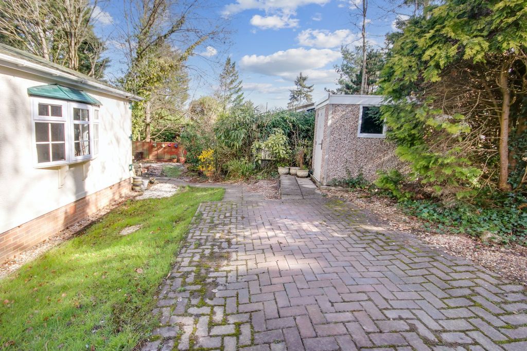 Property photo 2 of 8