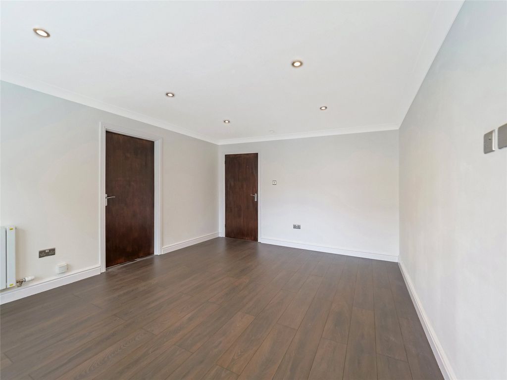 Property photo 3 of 14 3