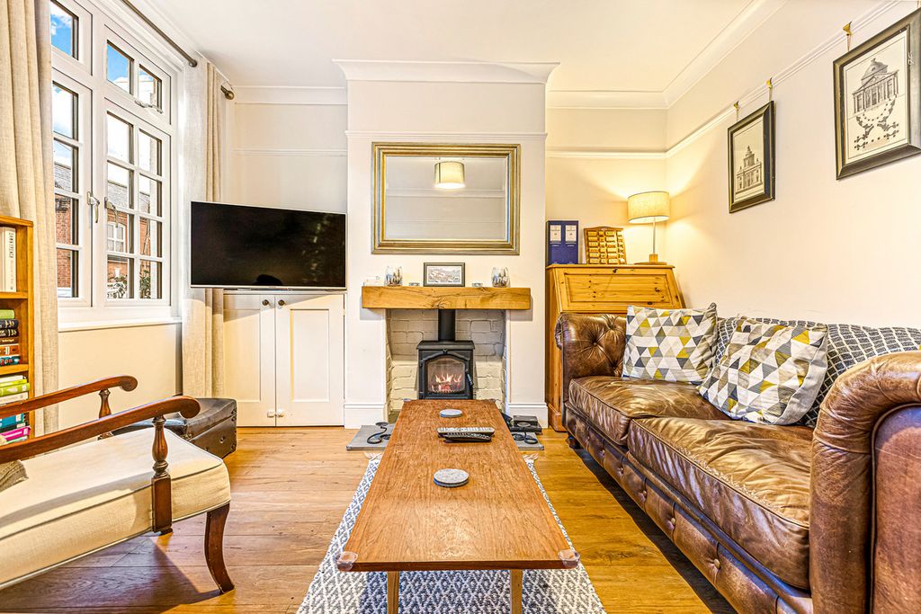 Property photo 3 of 19