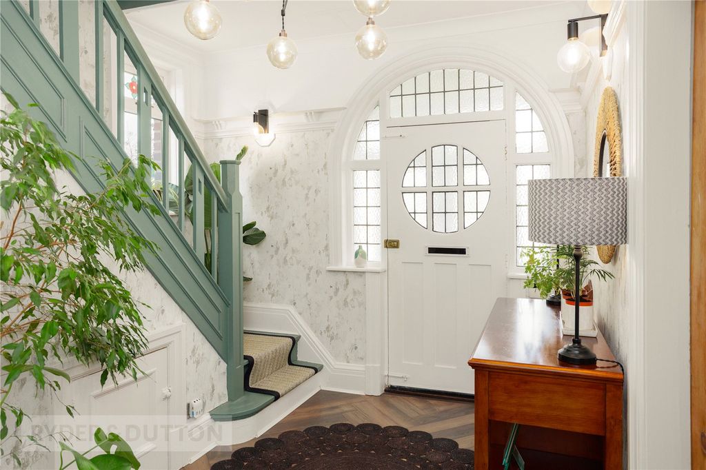 Property photo 1 of 35 Entrance Hallway
