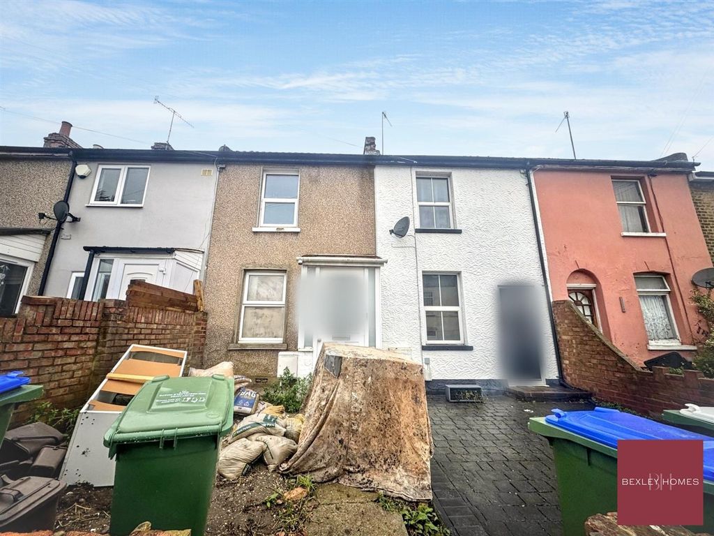 Property photo 1 of 2 B1A973Bb-d321-4B15-Bf5E-03E8E84dc0d4_Blurred (1).J