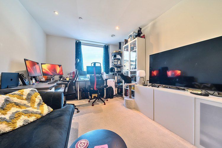 Property photo 2 of 19