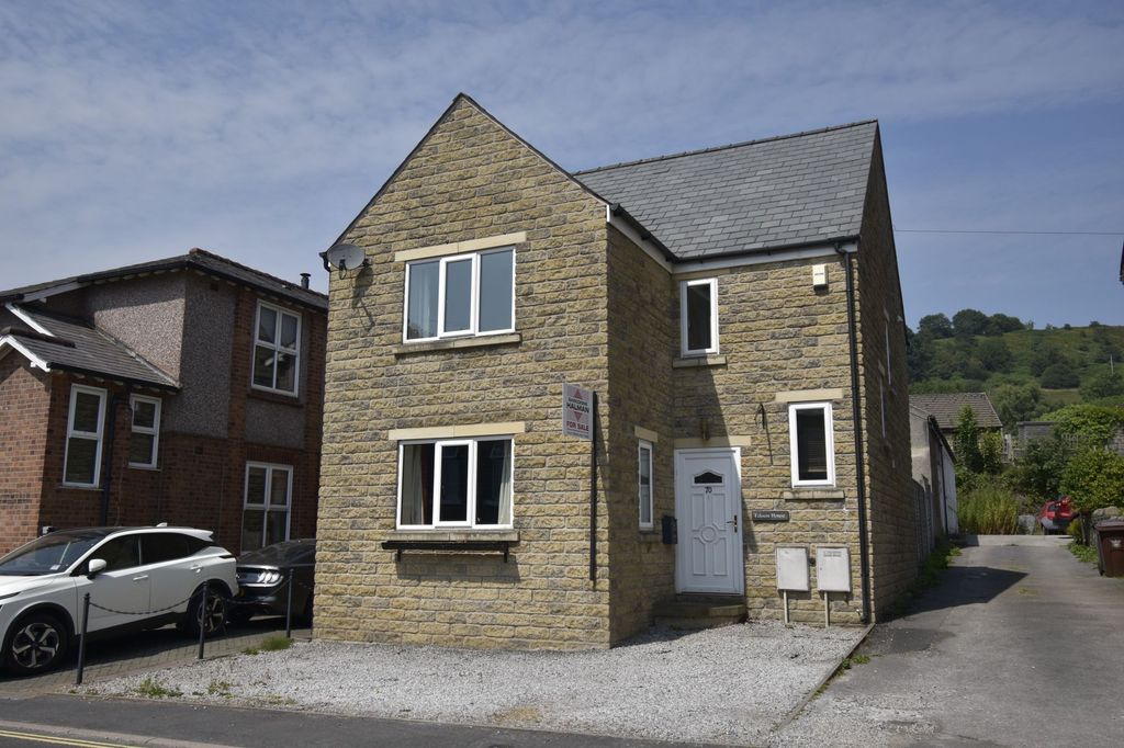 Property photo 1 of 18