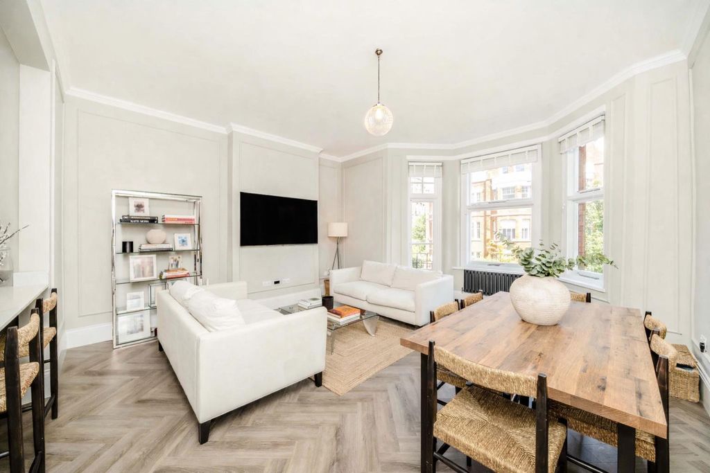 Property photo 2 of 8 Image