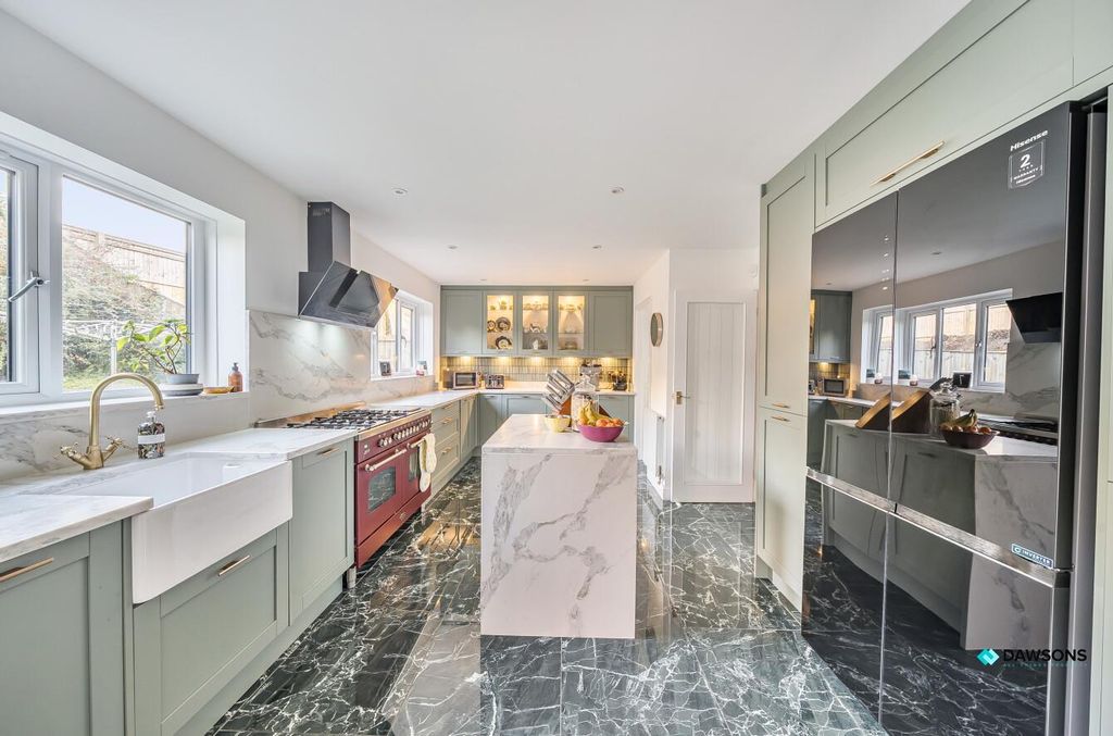 Property photo 2 of 25 d33cc779-57Fa-47A5-A0A5-96cc4E6E62Bf.Jpg