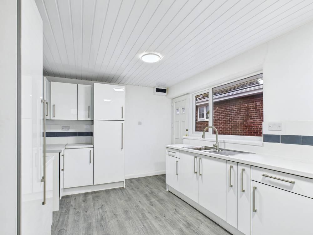 Property photo 2 of 13 Kitchen